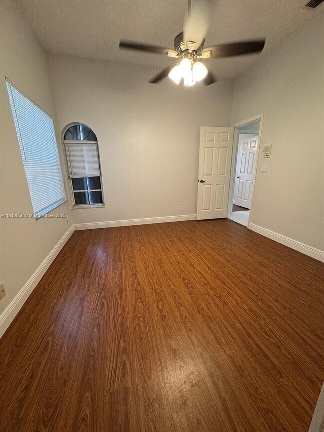 Building Photo - 5136 NW 99th Way