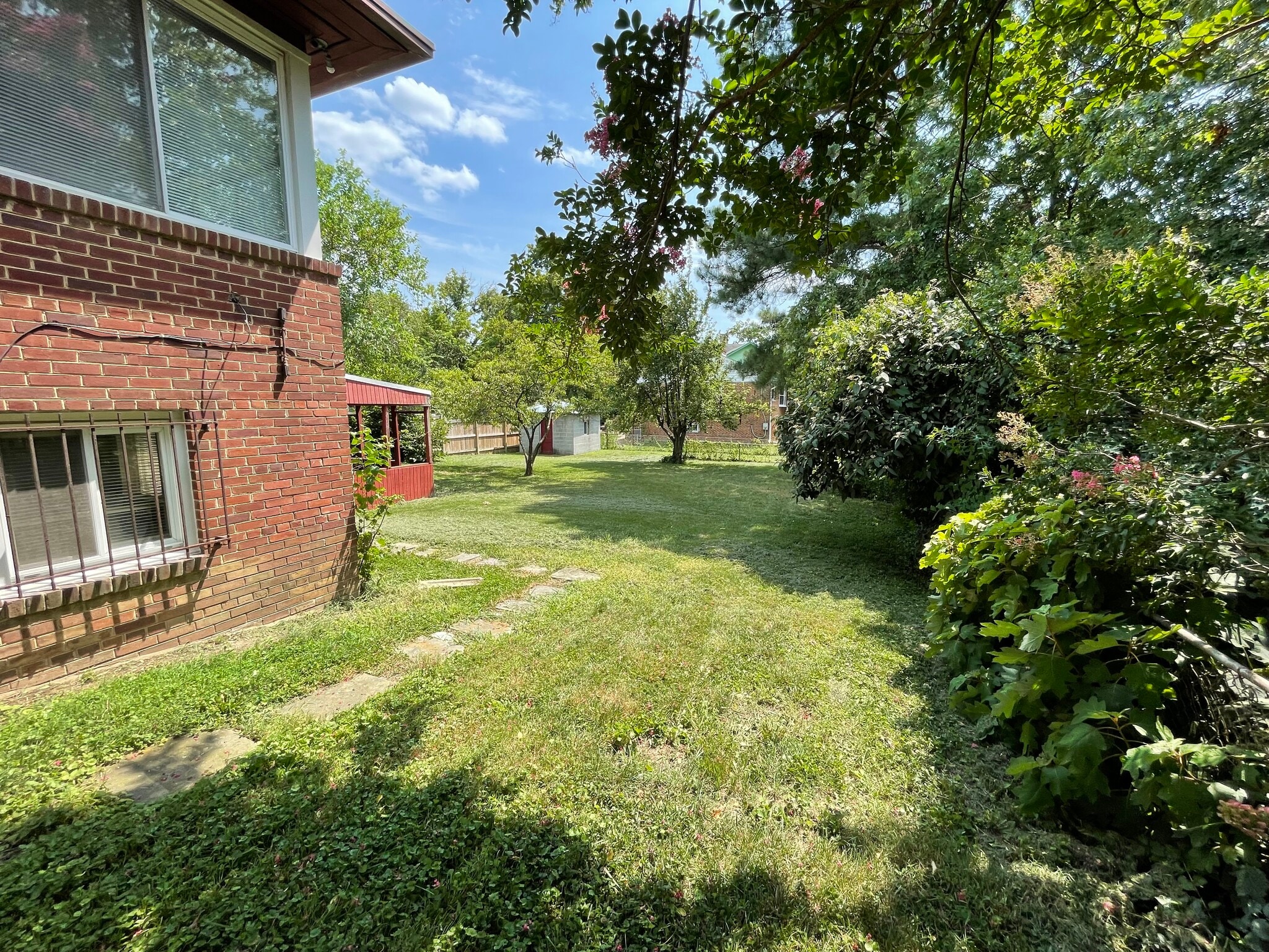 Building Photo - 716 HIGHLAND AVE NW