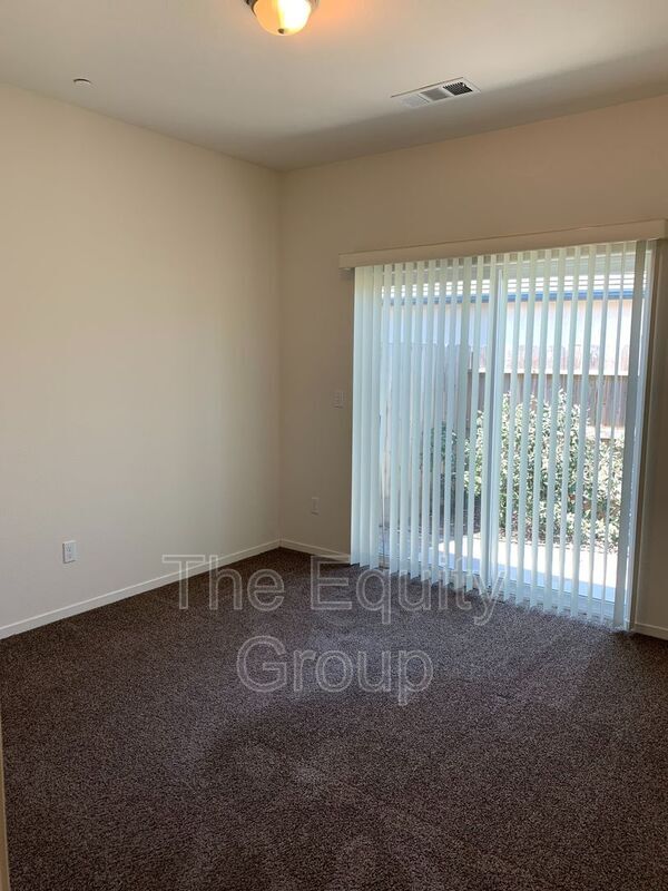 Building Photo - 3344 Villa St