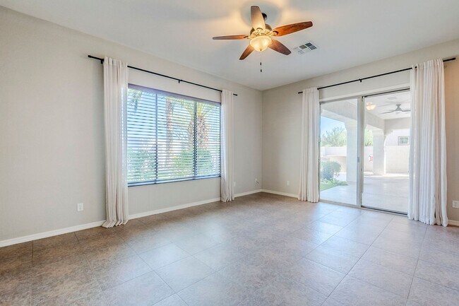 Building Photo - Stunning 4 bed 2.5 bath home with pool, in...