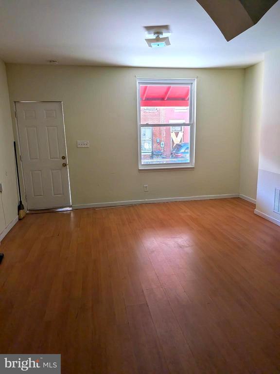 Building Photo - 57 E Collom St