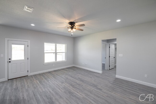 Building Photo - 3698 Yamini Dr