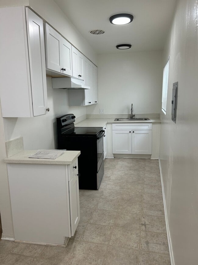 Floorplan - Aztec House Apartments