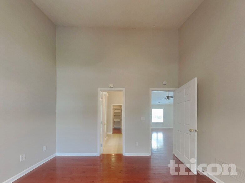 Building Photo - 223 Overlook Ct