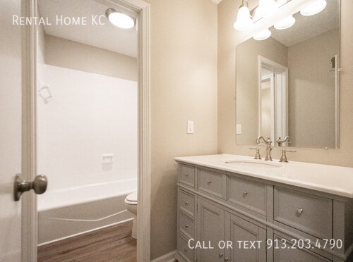 Building Photo - 15109 S Blackfoot Dr