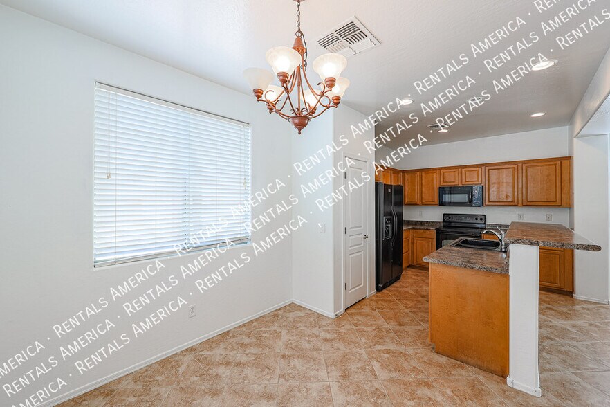 Building Photo - 591 S Buena Vista Ct