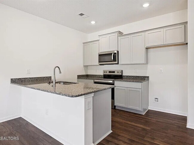 Building Photo - KODAK LOCATION! Lots of Amenities!!