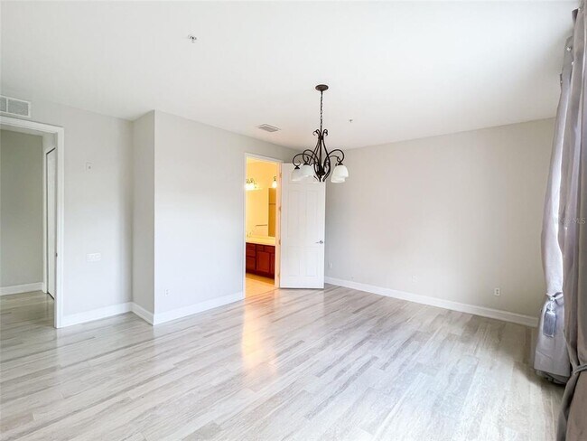 Building Photo - 3368 Robert Trent Jones Dr