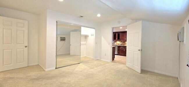 Building Photo - 9222 De Adalena St