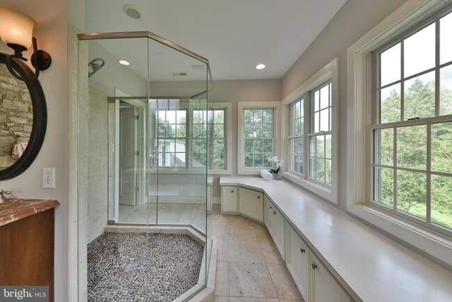 Building Photo - 966 Paige Ct