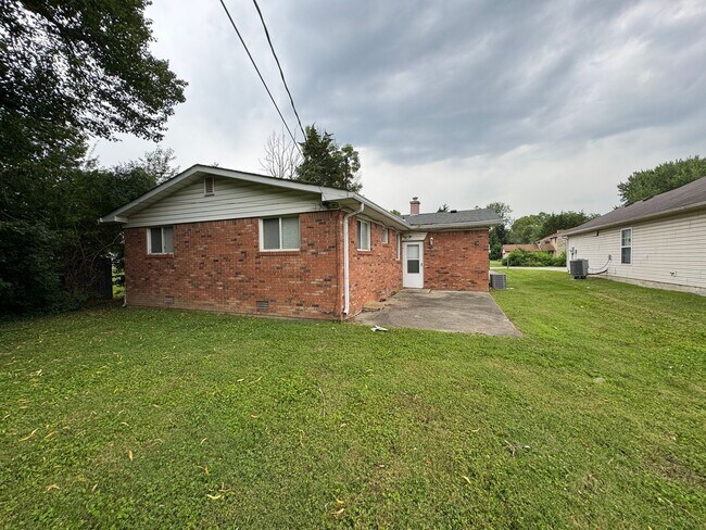 Building Photo - Snacks / Guion Creek - Washington TWP 3 Bed 2 Bath
