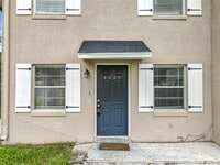 Building Photo - 4223 Parkside Dr