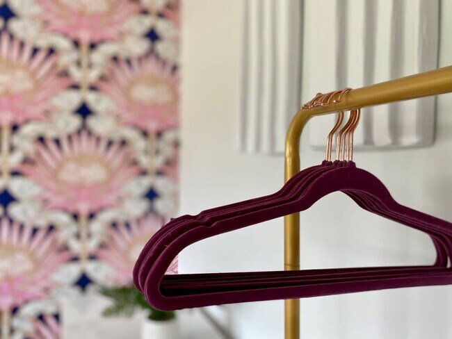 Building Photo - 400 33rd Ave N