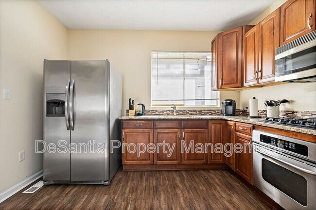 Building Photo - 1129 Brabec St