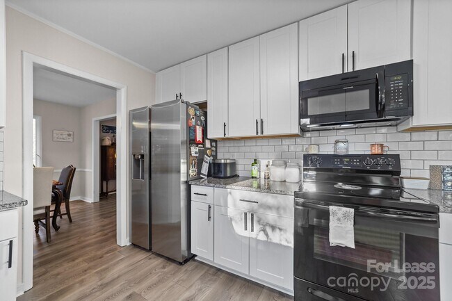 Building Photo - 7204 Killingdeer Ln