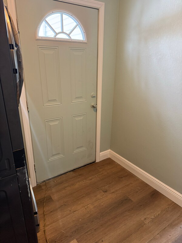 Building Photo - 900 Cherry St