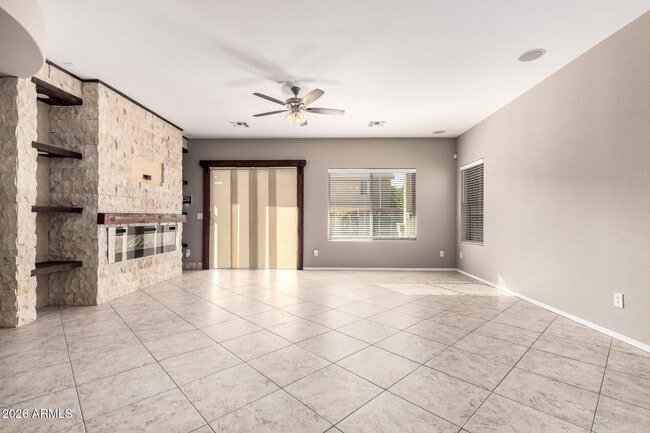 Building Photo - 19411 W Jefferson St