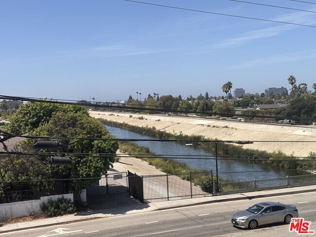 Building Photo - 5000 S Centinela Ave