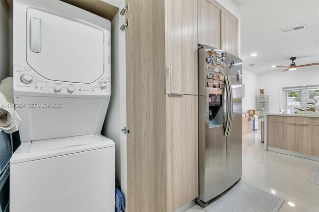 Building Photo - 3172 W 79th Pl