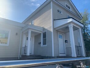 Building Photo - 422-424 Dixwell Ave