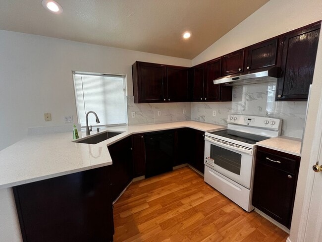 Building Photo - 11283 W Glen Ellyn Dr
