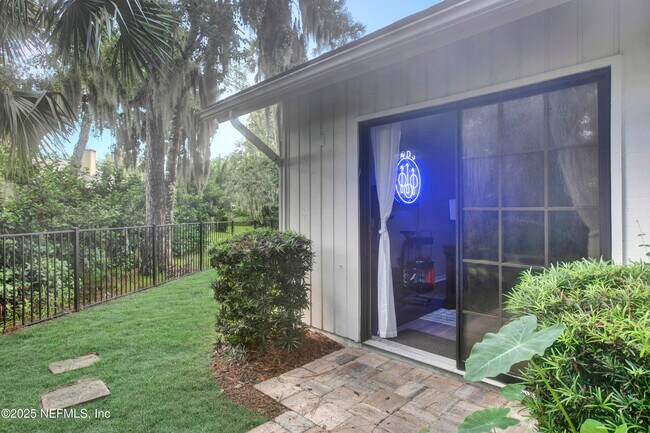 Building Photo - 5010 Button Wood Dr