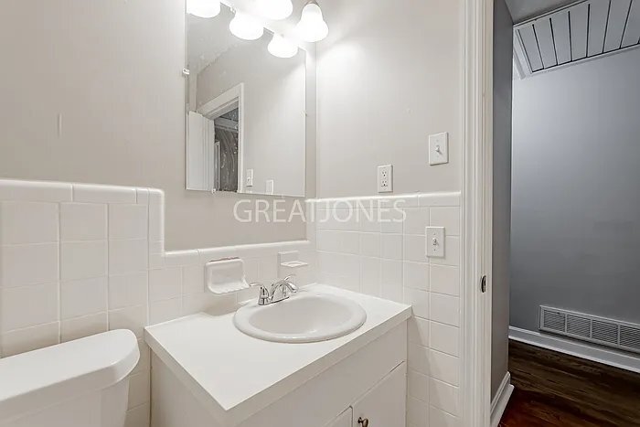 Building Photo - 209 Biddle Rd