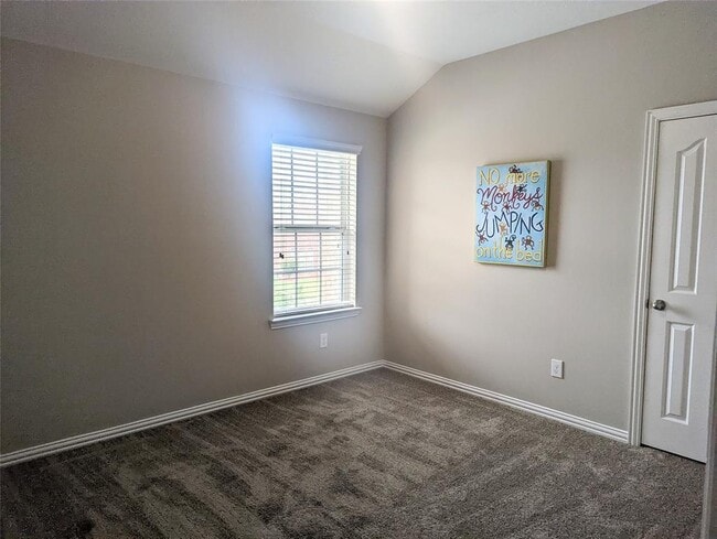 Building Photo - 10718 Wall Fern Way