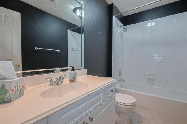 Building Photo - 2310 Sand Ct