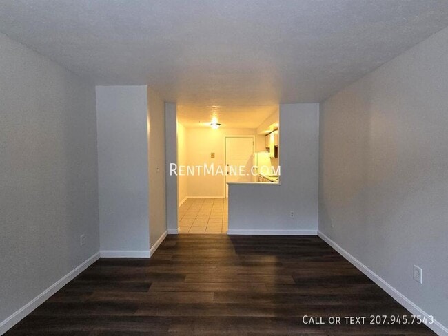 Building Photo - 20 Tall Pines Dr