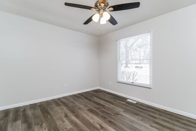 Building Photo - Beautiful 3 Bedroom and 2 Bath Ranch Home ...