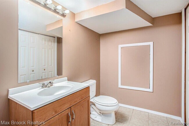 Building Photo - 5622 Powder Horn Dr