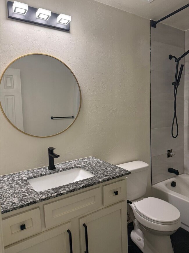 Building Photo - 4200 NW 15th St