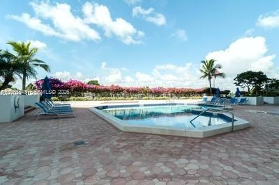 Building Photo - 5700 Collins Ave