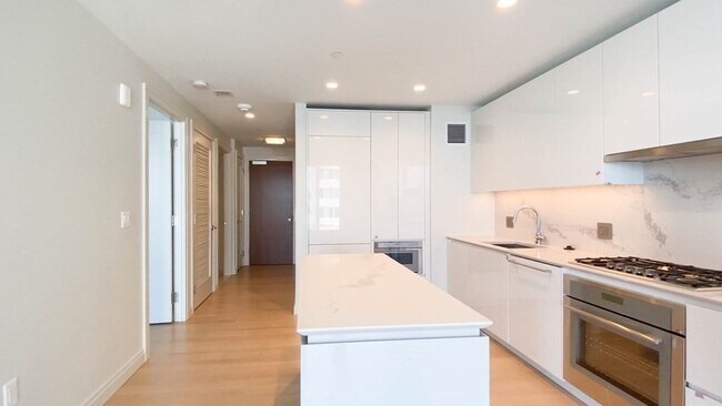 Building Photo - 133 Seaport Blvd