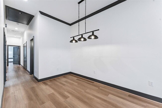 Building Photo - 7038 Smilax St
