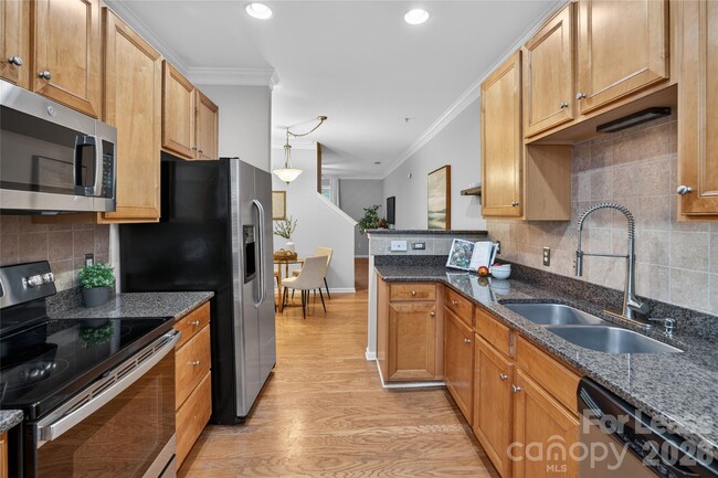 Building Photo - 1508 Walnut View Dr