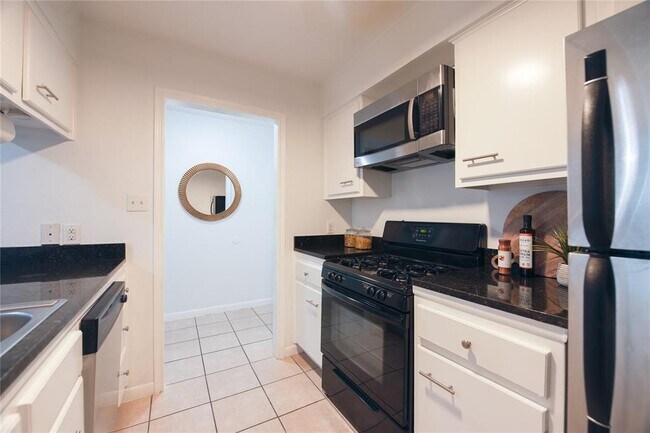 Building Photo - 4209 Burnet Rd