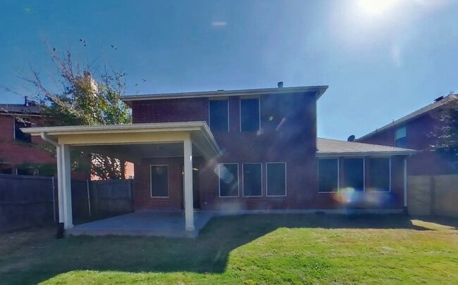 Building Photo - Welcome Home: Beautiful 4-Bedroom Single-Family Gem