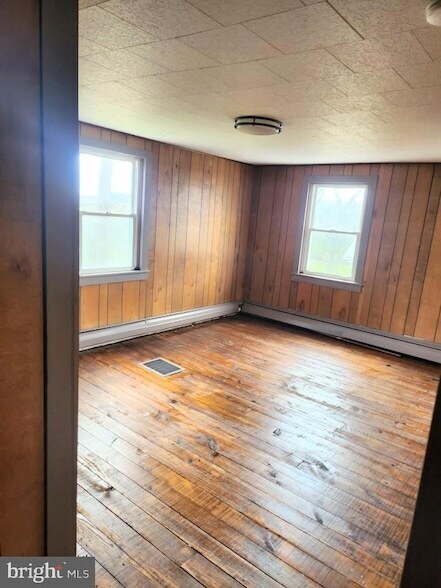 Building Photo - 1286 S Imler Valley Rd