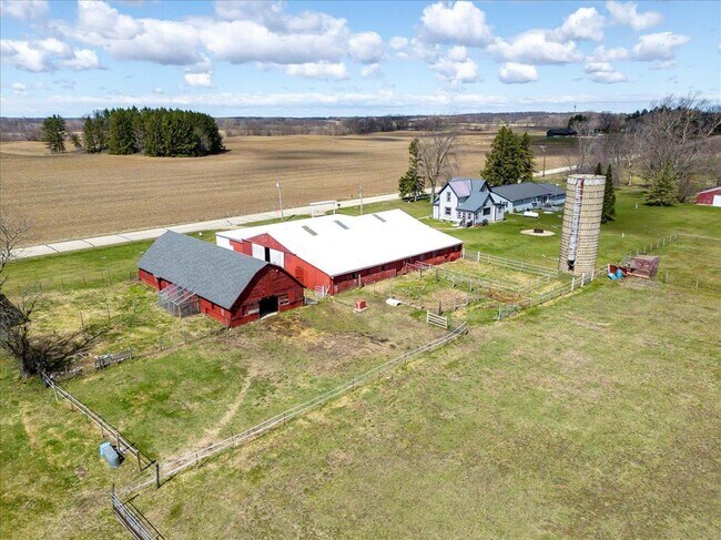 Building Photo - 34 N Union Rd
