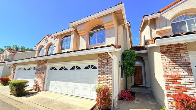 Building Photo - Charming and Move-in Ready 3BD/2.5BA, Two-Story Townhouse in Miravilla at Gale Ranch, San Ramon- ...