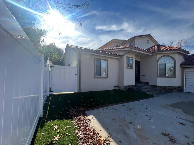 Building Photo - 17828 Palora St