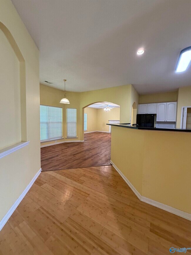 Building Photo - 216 Horseshoe Bend S