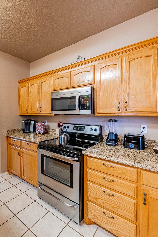 Building Photo - 9719 Calle Chamisa NW