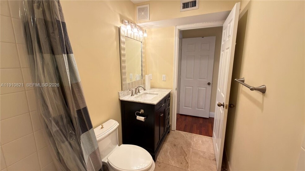 Building Photo - 3887 Tree Top Dr