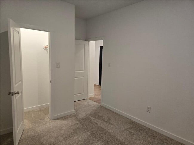 Building Photo - 20517 Deer Creek Dr