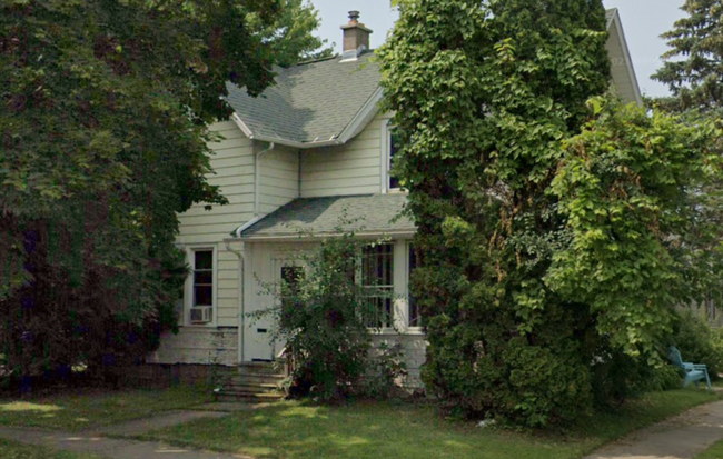 Primary Photo - 802 W Franklin St