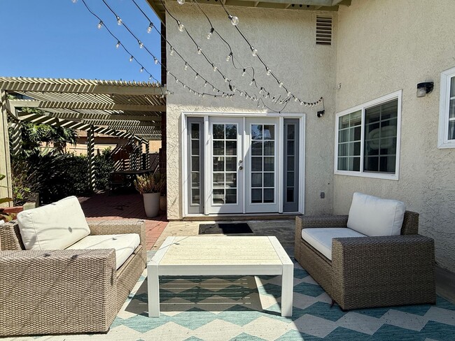 Building Photo - Gorgeous Two Bedroom Home in San Luis Rey