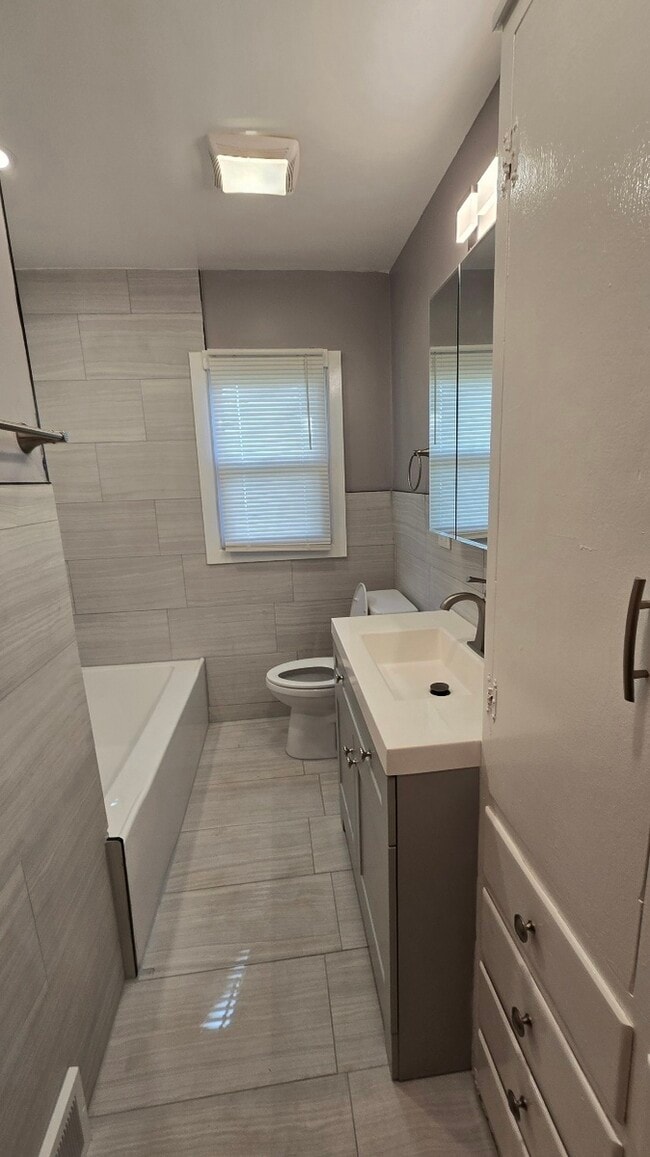 Building Photo - 2332 Nolen Dr